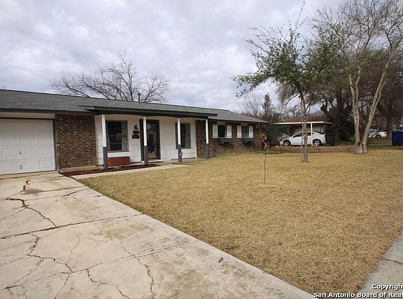 2nd image of 8819 Angel Valley St