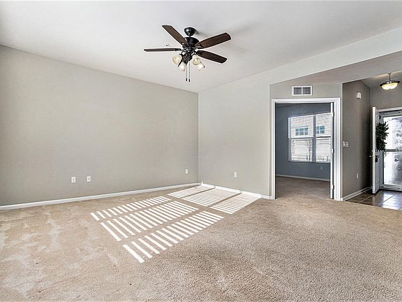3rd image of 631 Pebblestone Ln
