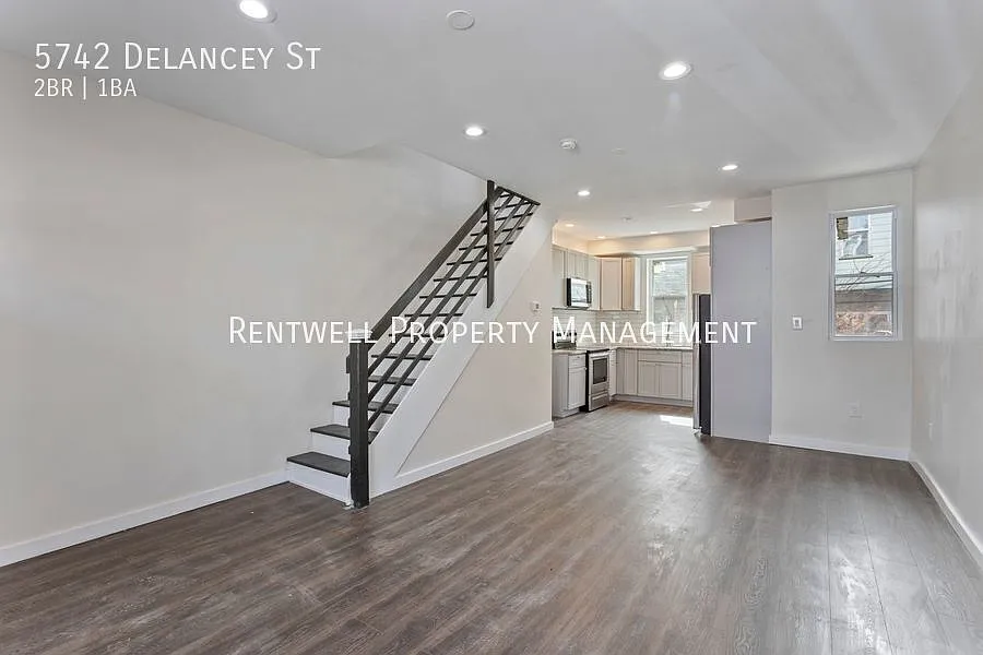 Renovated 2-Bedroom Townhome with Central Air — Photo 3