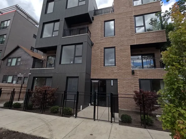 2100 W 18th Place, 2100 W 18th Pl #302, Chicago, IL 60608