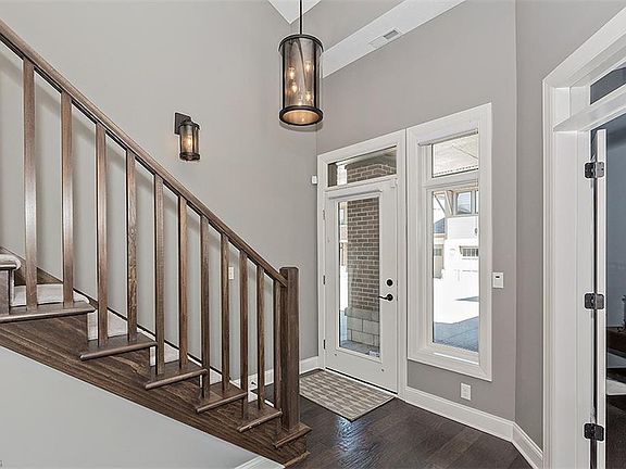 2nd image of 1375 Slate Ct