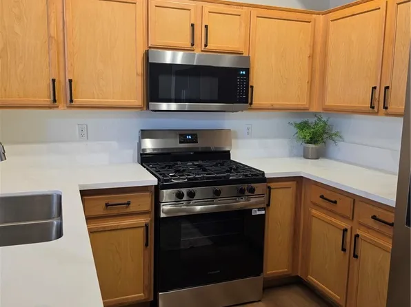2305 W Horizon Ridge Pkwy APT 814, Henderson, NV 89052