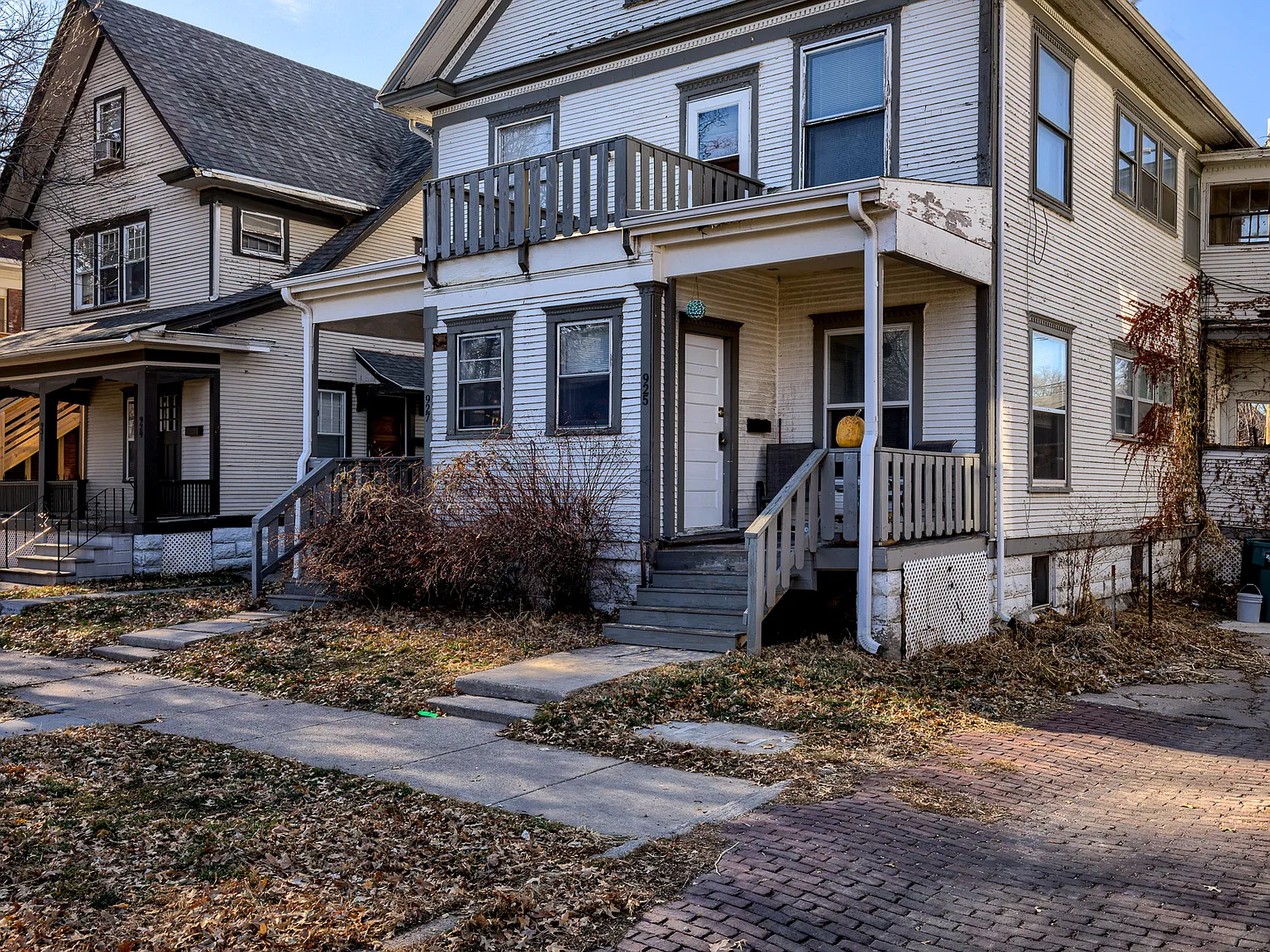 2 bed, 1640 sqft, $999 — Photo 2