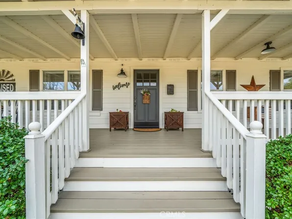 24765 Las Flores Dr, Canyon Lake, CA 92587