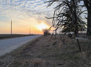 566 Hardin Rd, Alden, IA 50006