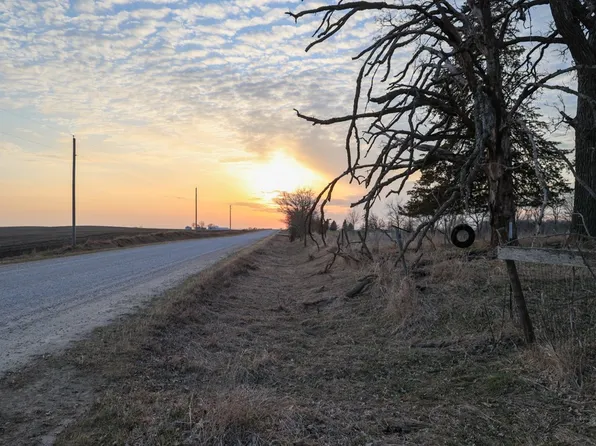 566 Hardin Rd, Alden, IA 50006