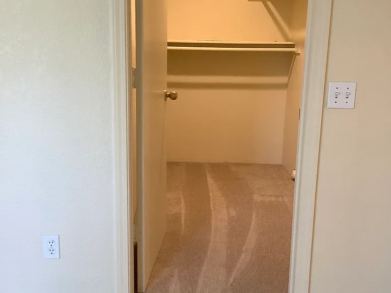 604 N Bagby Dr #B — Photo 28