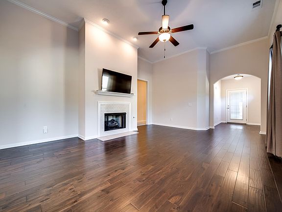 5th image of 186 Annapolis Bend Cir