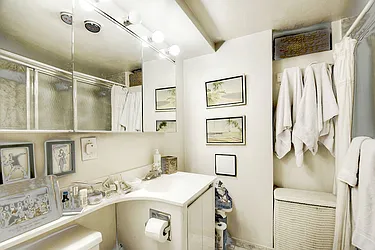 Rented by Urbane Brokerage
