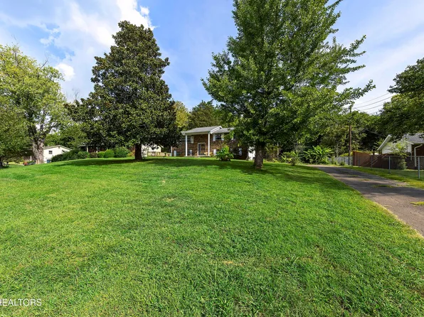 11128 Hughlan Dr, Knoxville, TN 37934