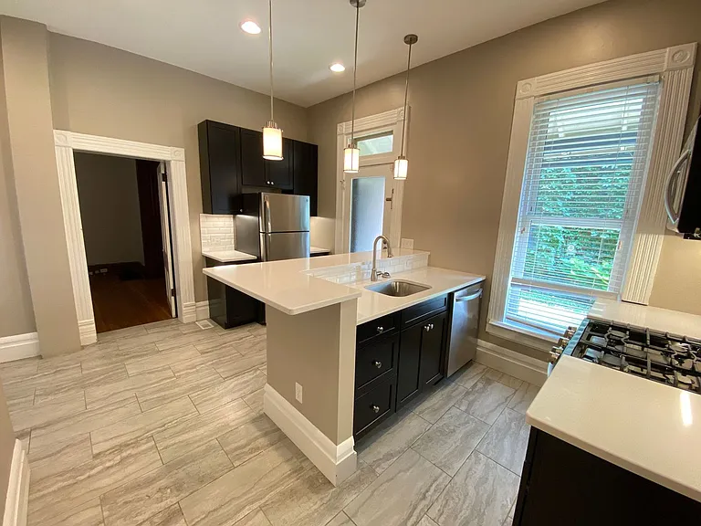 W King Ave 101-101.5 MLR — Photo 13