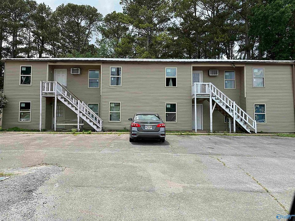 2nd image of 102 Pineview St