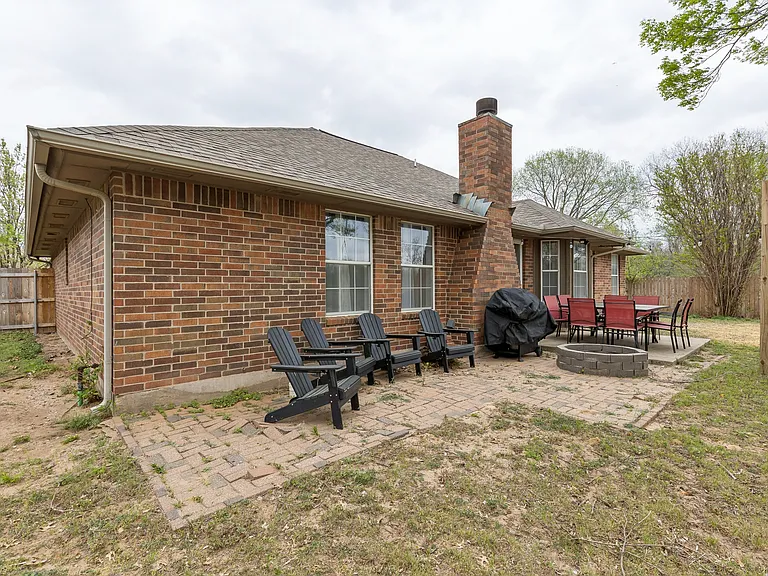 3616 Maggie Cir — Photo 37