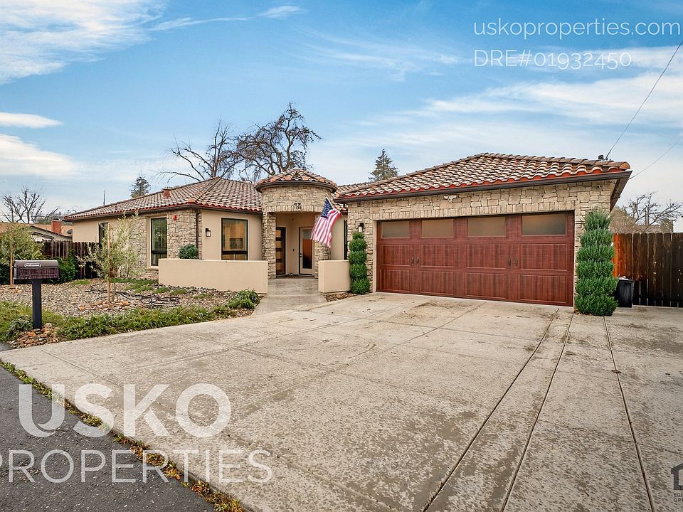 1st image of 103 Lazy Oak Ln
