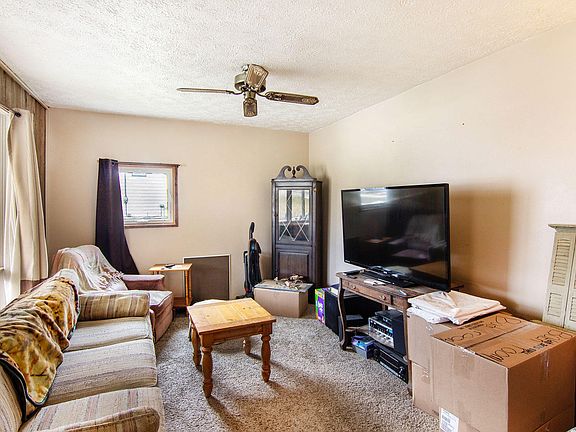 4th image of 305 E Pine St