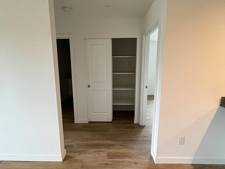 314 SW Washington Ave #102 — Photo 5