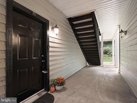 5th image of 12161 Penderview Ter APT 906