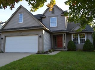 3469 Ashburnam Rd, Ann Arbor, MI 48105