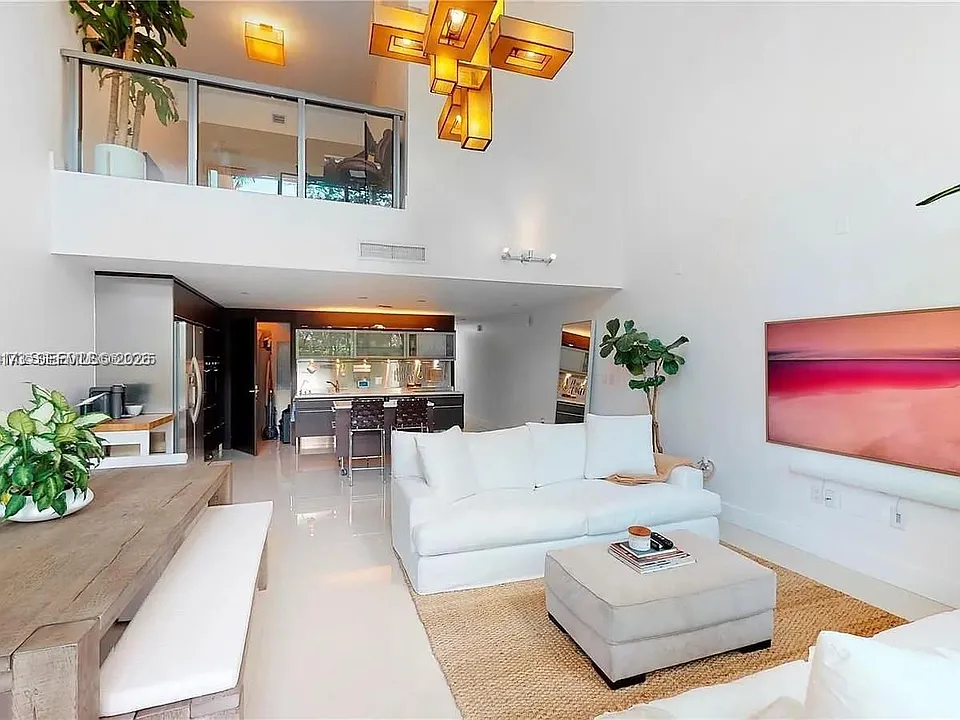 6000 Collins Ave #124