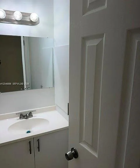 1249 SW 46th Ave #1401 — Photo 10