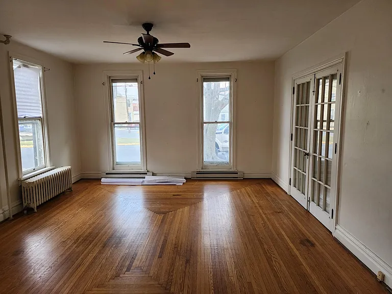 108 S Railroad St #A — Photo 1