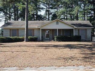 909 Bashlot Pl, Fayetteville, NC 28303