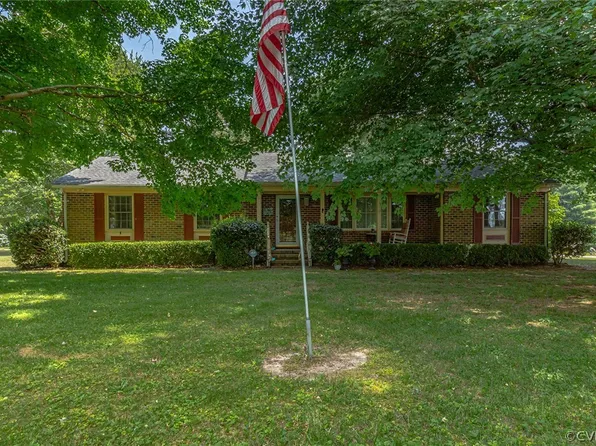 31 Bunker Hill Rd, Farnham, VA 22460