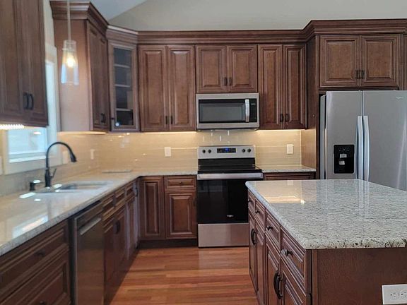 5th image of 1150 Grandset Dr