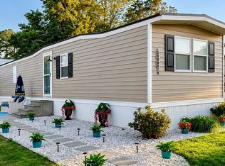 38002 Dove Rd, Ocean View, DE 19970