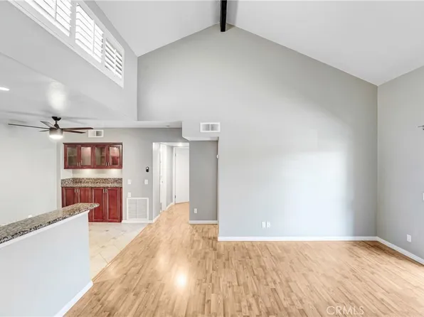 18802 Mandan St APT 912, Santa Clarita, CA 91351