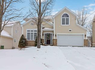 104 Lexington Ave, Dartmouth, NS B2X3T6