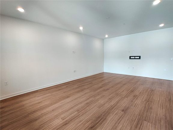 5th image of 4361 S Congress Ave Unit 212