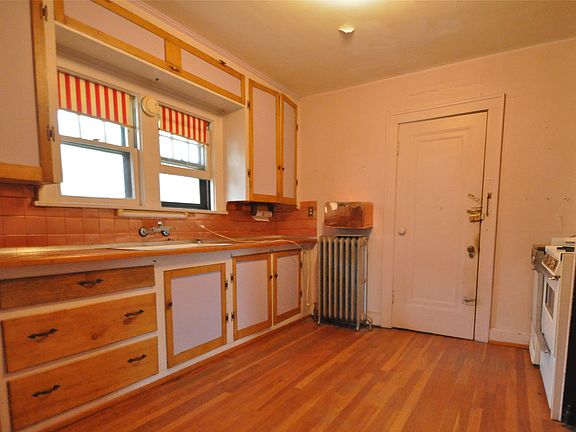 5th image of 5037 Walnut St