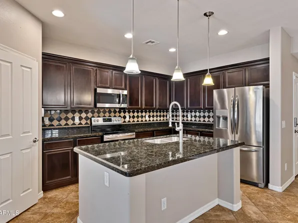 820 E HARRISON Street, Chandler, AZ 85225