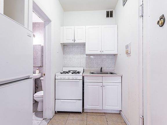5th image of 631 2nd Ave #4F
