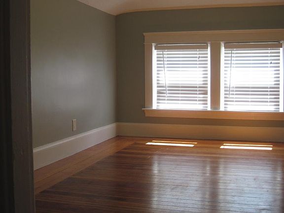 2nd image of 298 Juniper St #2