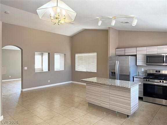 5th image of 2134 Pescara Ct