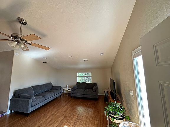 3rd image of 2321-2325 Kings Hwy #B