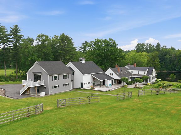 3rd image of 216 Salmon Falls Road