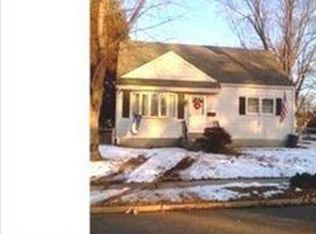 31 Shackamaxon Dr, Hamilton, NJ 08690