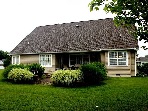 4th image of 904 Little Brooke Ln