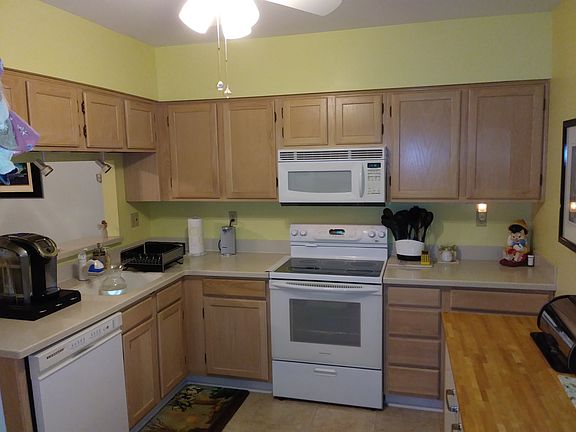 Kitchen w/Corian Countertop