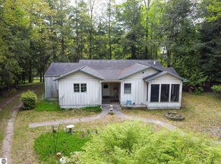 10895 N Shore Dr, Northport, MI 49670