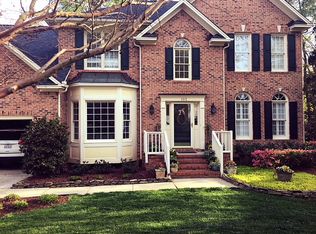 102 Tower Hamlet Dr, Cary, NC 27518