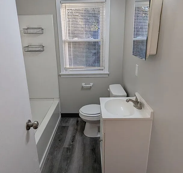 1944 Rowland Ave NE — Photo 14