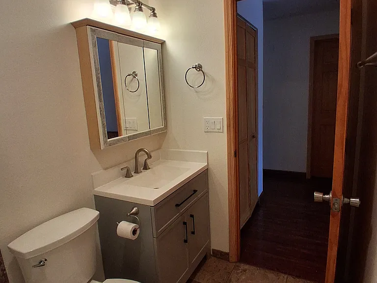 435 Mount Ave — Photo 11