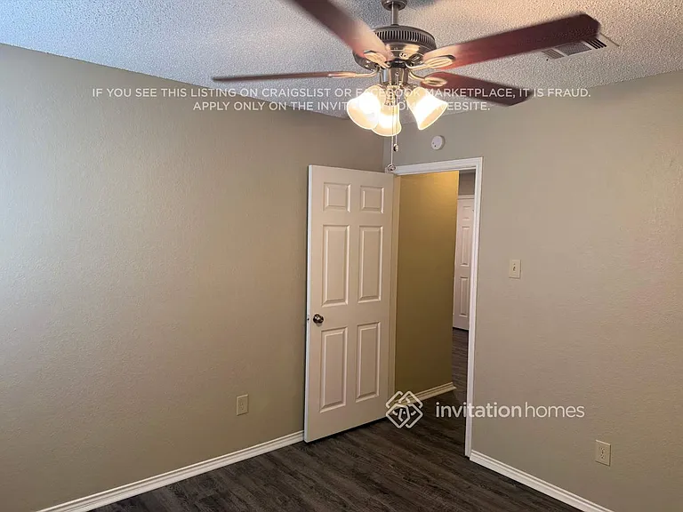 1517 Woodvale Dr — Photo 10