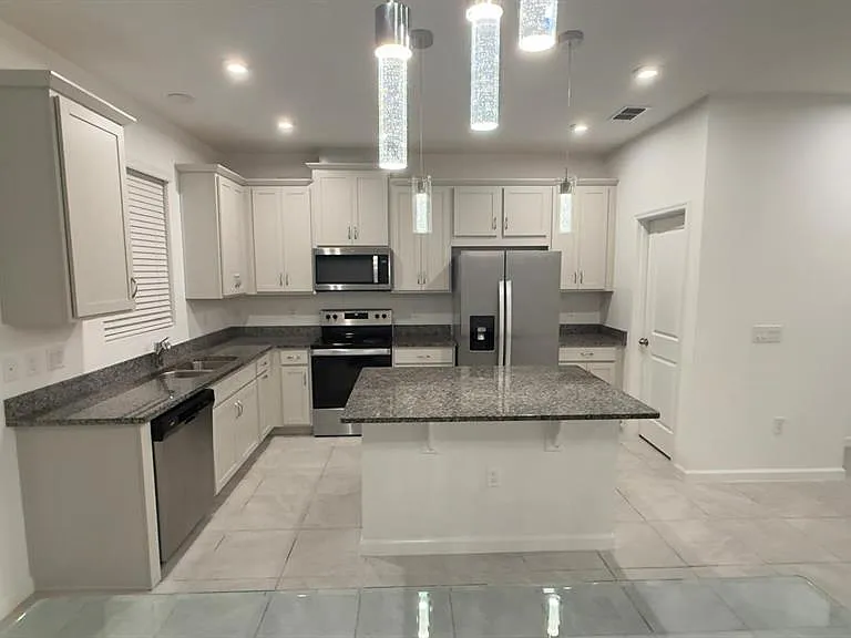 1183 Boardwalk Pl — Photo 7
