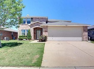 1969 Lariat Dr, Justin, TX 76247