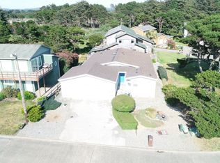 1241 Newport Ave SW, Bandon, OR 97411